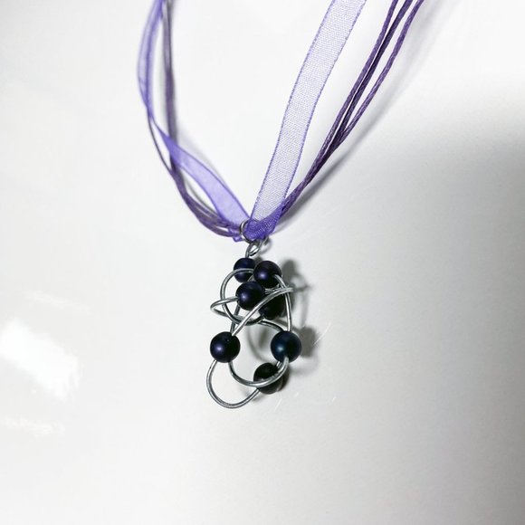 Stainless Steel Twisted Pendant with Druk Beads Handcrafted by Artisan - Picture 3 of 9